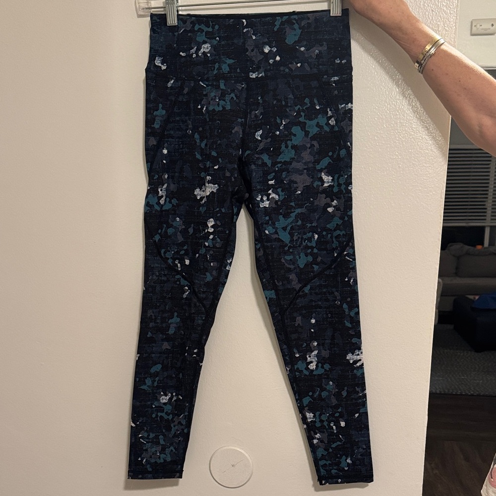 Sweaty Betty Blue and Black Abstract Leggings